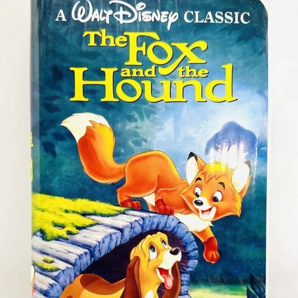 THE FOX AND THE HOUND VHS Video Tape A Walt Disney Classic in Clamshell Case